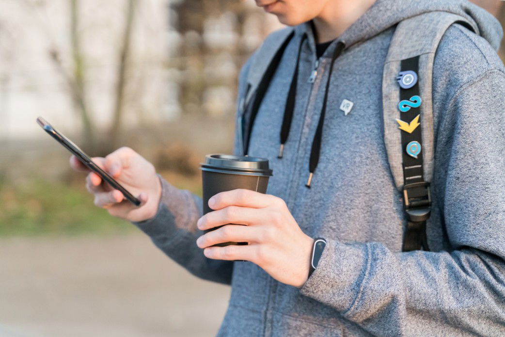 student-tech-closeup-male-cup-business-lifestyle-city-communication-person-holding-device-smart_t20_1QPVLn student-tech-closeup-male-cup-business-lifestyle-city-communication-person-holding-device-smart_t20_1QPVLn